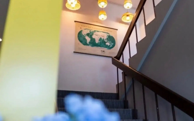 Baan Oliver Srinakarin