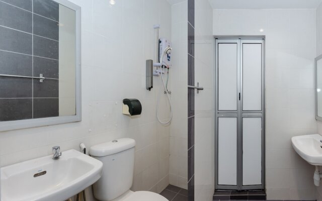 Hollitel Hotel Melaka by OYO Rooms