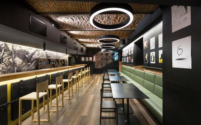 BANKHOTEL