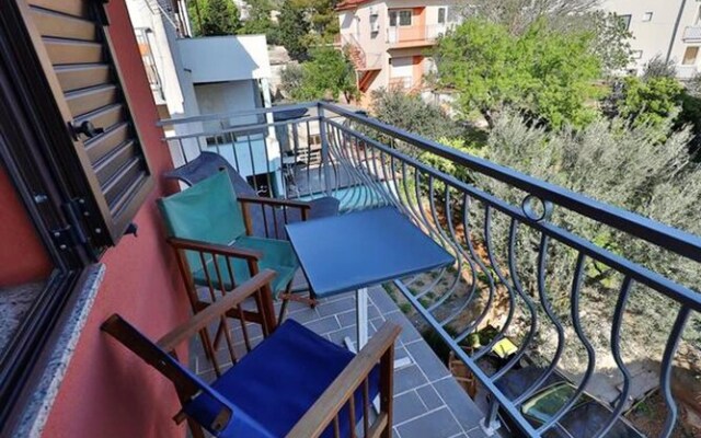 Studio in Starigrad, With Wonderful sea View, Furnished Balcony and Wifi - 100 m From the Beach