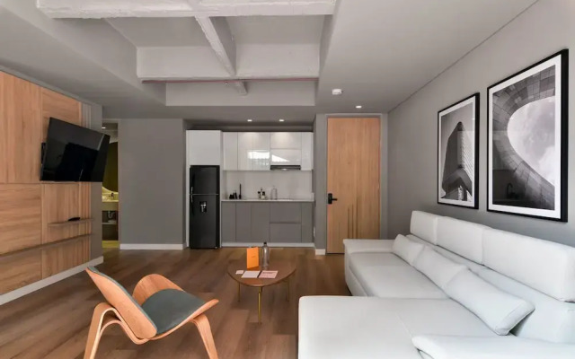 w Resplendent 1BR w Modern Balcony in Unicentro