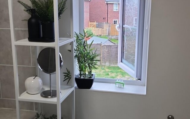 Inviting 1-bed House in Wolverhampton