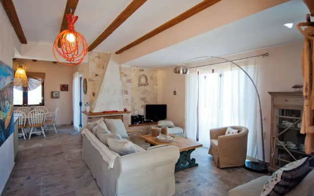 Amorosa Villas