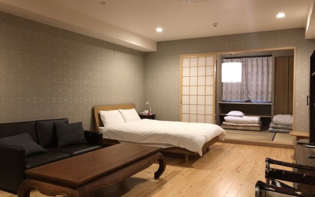 Shimanouchi Luxury Apartment