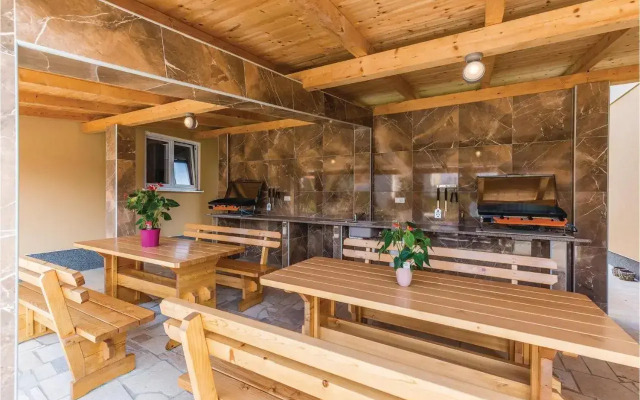 Three-Bedroom Apartment in Medulin