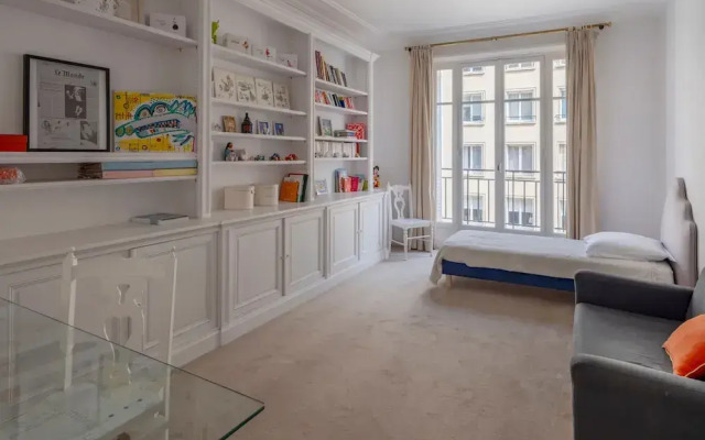 Paris Prestige Rousseau Residence