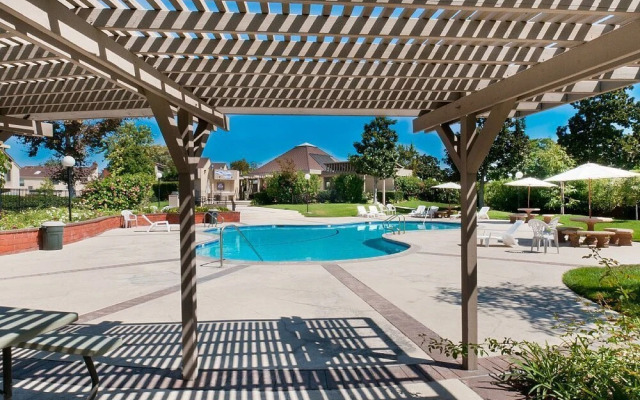 Suite Escapes 10 3 Br Condo