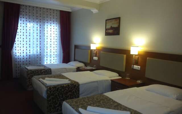 Kyme Otel
