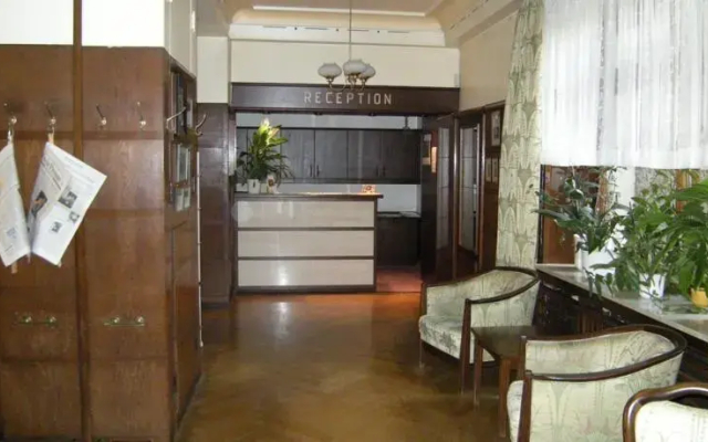 Hotel Merkur Garni