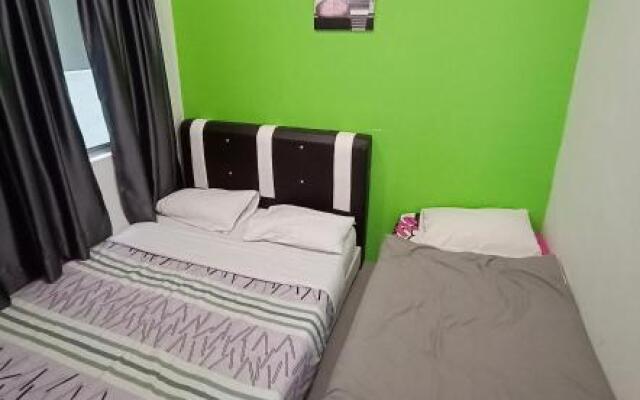 Cameron's Square Apartment