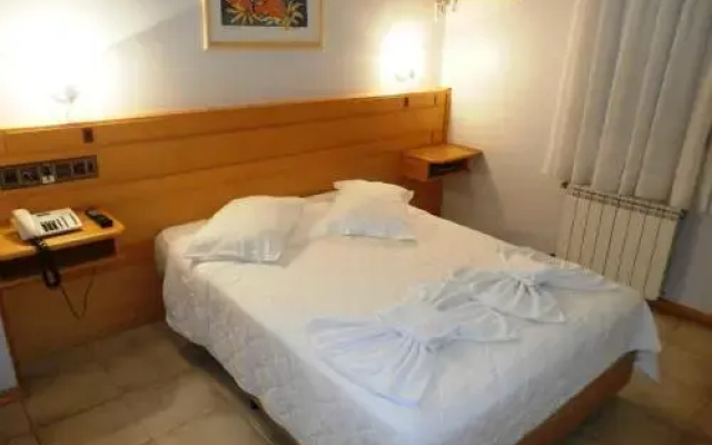 Icaropê Hotel