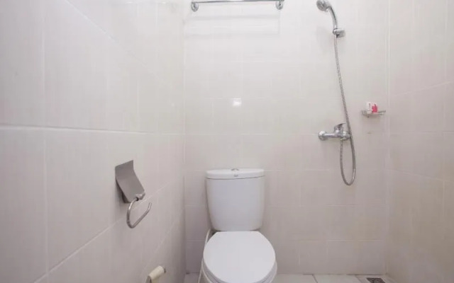 RedDoorz near Tugu Pahlawan Surabaya