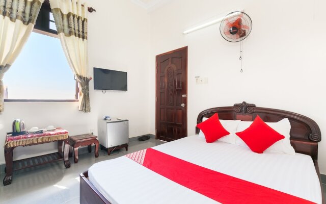 OYO 692 Trang Pham Hostel