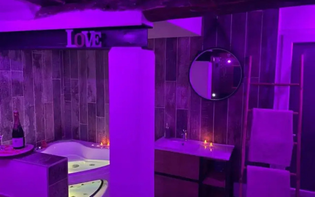 Loveroom auriol, romantique et coquine