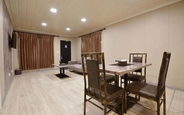 Regal Residency