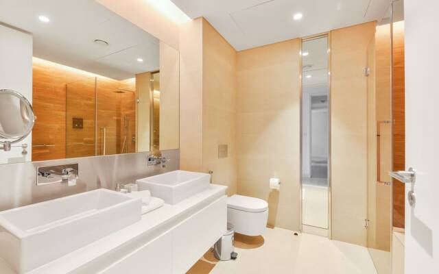 Elegant 2BR with maids room and Ain View