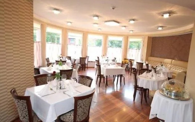 Panorama Wellness Apartman Hotel