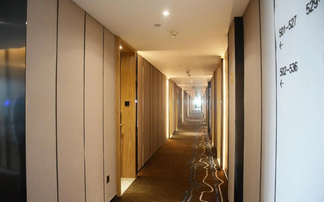 Shanghai Leisure Hotel