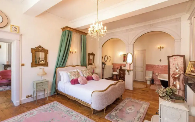 Champagne House