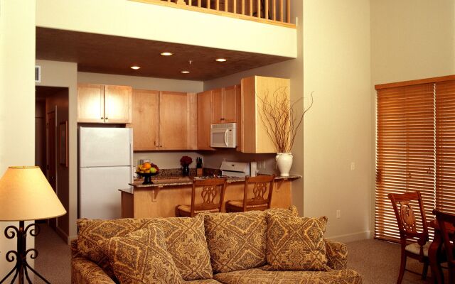 Crestview Condominiums by All Seasons Resort Lodging