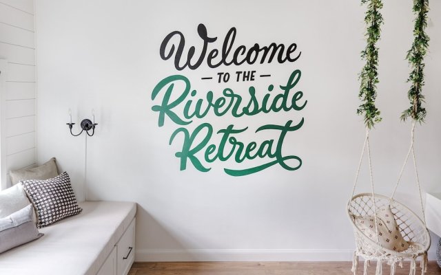 The Riverside Retreat Near Downtown And Beach 4 Bedroom Home
