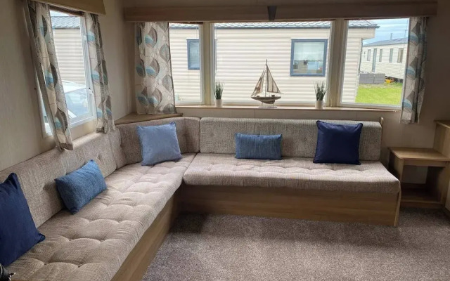 3 Bed Caravan Rob in Rhyl
