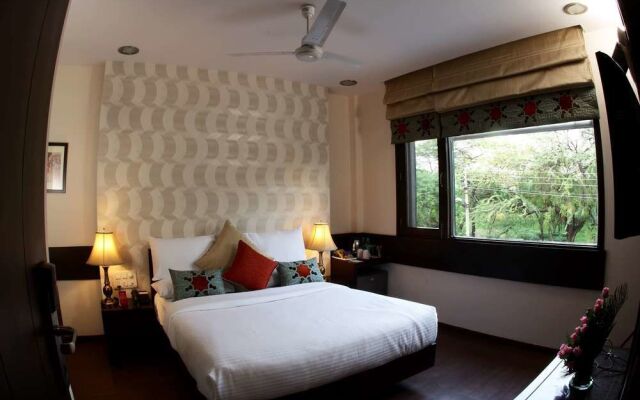 Stallen Suites Nehru Place by FabHotels