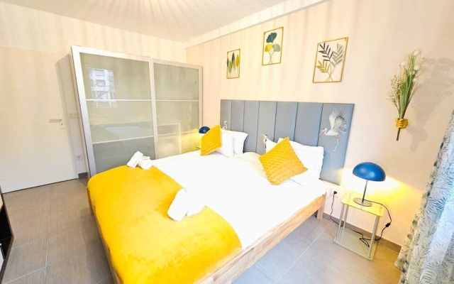 Exceptional 1BR Apartment in center