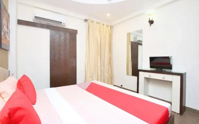 Royale Lake Suites
