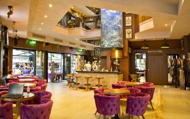 H Hotel