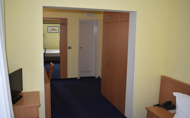 Hotel Tomislavov Dom