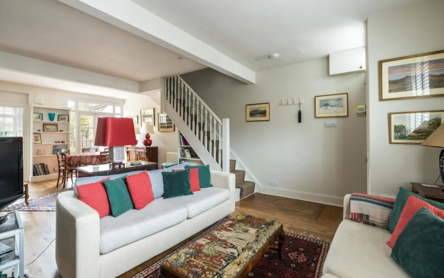 Charming 2BD Garden House - Hammersmith