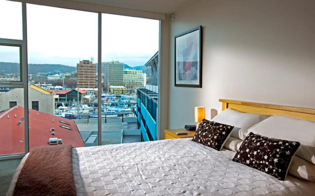 Sullivans Cove Apartments