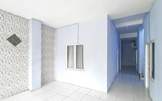 RedDoorz near Stadion Wilis Madiun