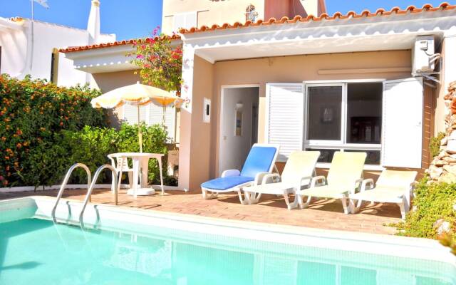 "A Modern, Comfortable and Well Equipped Linked Villa With Private Pool and A/c"