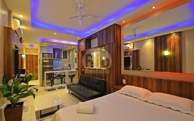 Lindo apto reformado com vista - C044