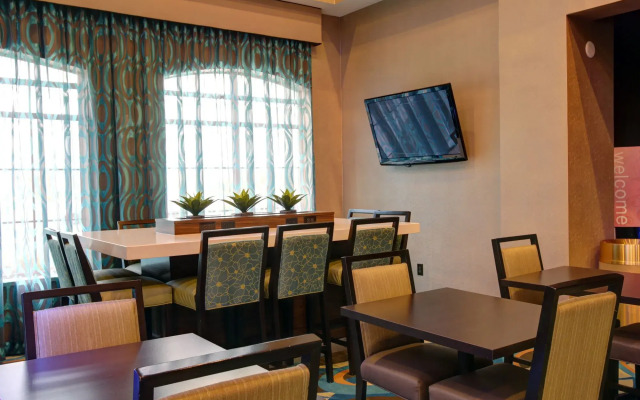 Comfort Suites Waco North - Near University Area
