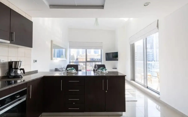 1BR Tranquil Space With Incredible Marina Views!