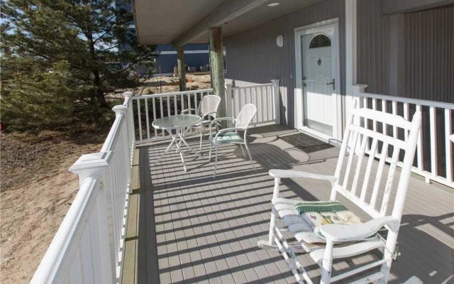 Beach Retreat - 5 Br Home