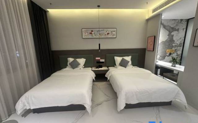 Qinyuan Hotel (Urumqi International Airport)