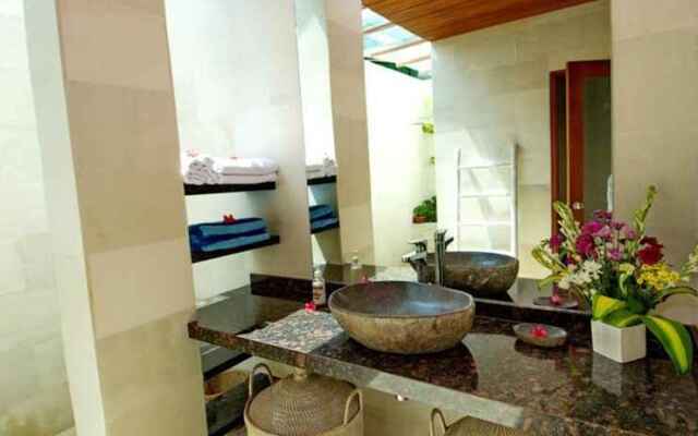 Villa Lumut