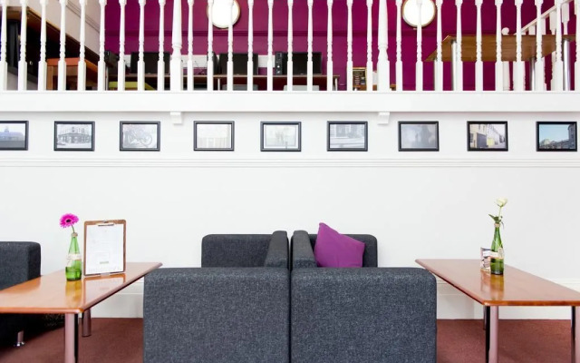 YHA London Earl's Court - Hostel