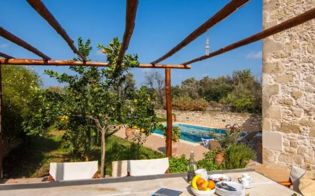 Afroditis House