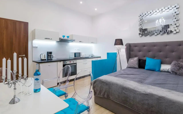 Parking, Ac, 2 Bedroom Design Flat In The Center