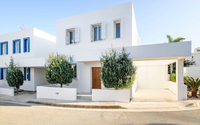 Selenite Villa