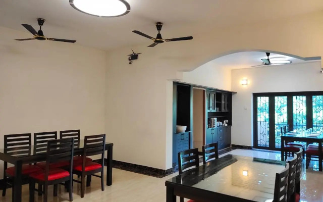 OYO 28257 Skye Service Apartments