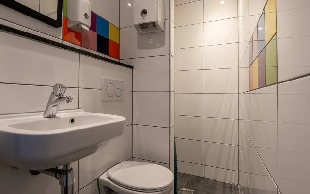 Hans Brinker Hostel