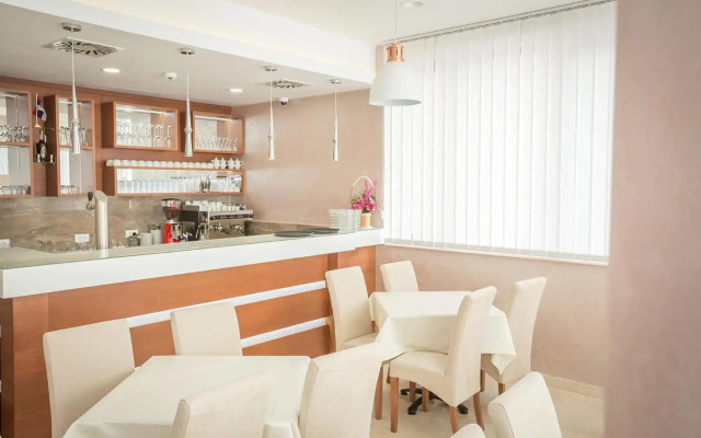 Hotel Mar Garni
