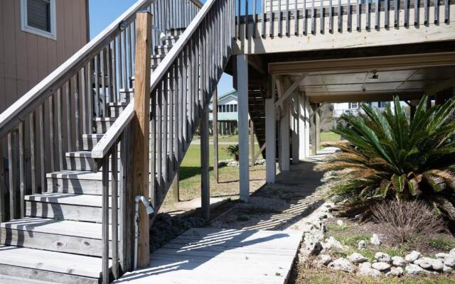 Apt Not by Oak Island Accommodations