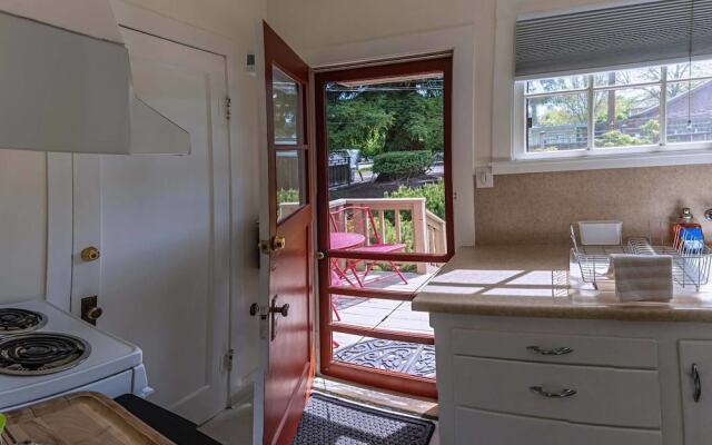 '1900' Guest House ~ Near OSF